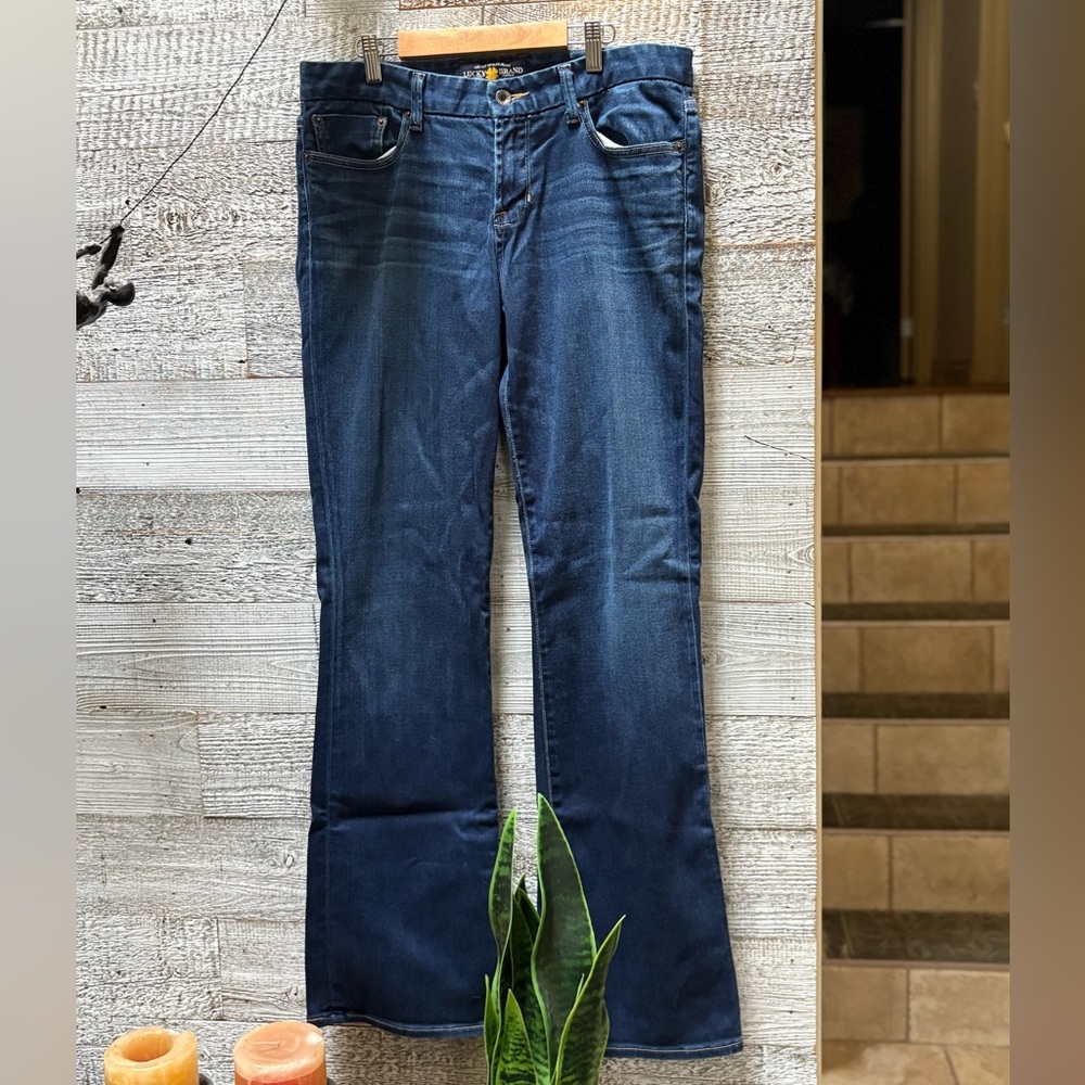 🏷 Lucky Brand | "The Sweet Jean Boot" Med Wash Bootcut Denim Jeans - Women's 31